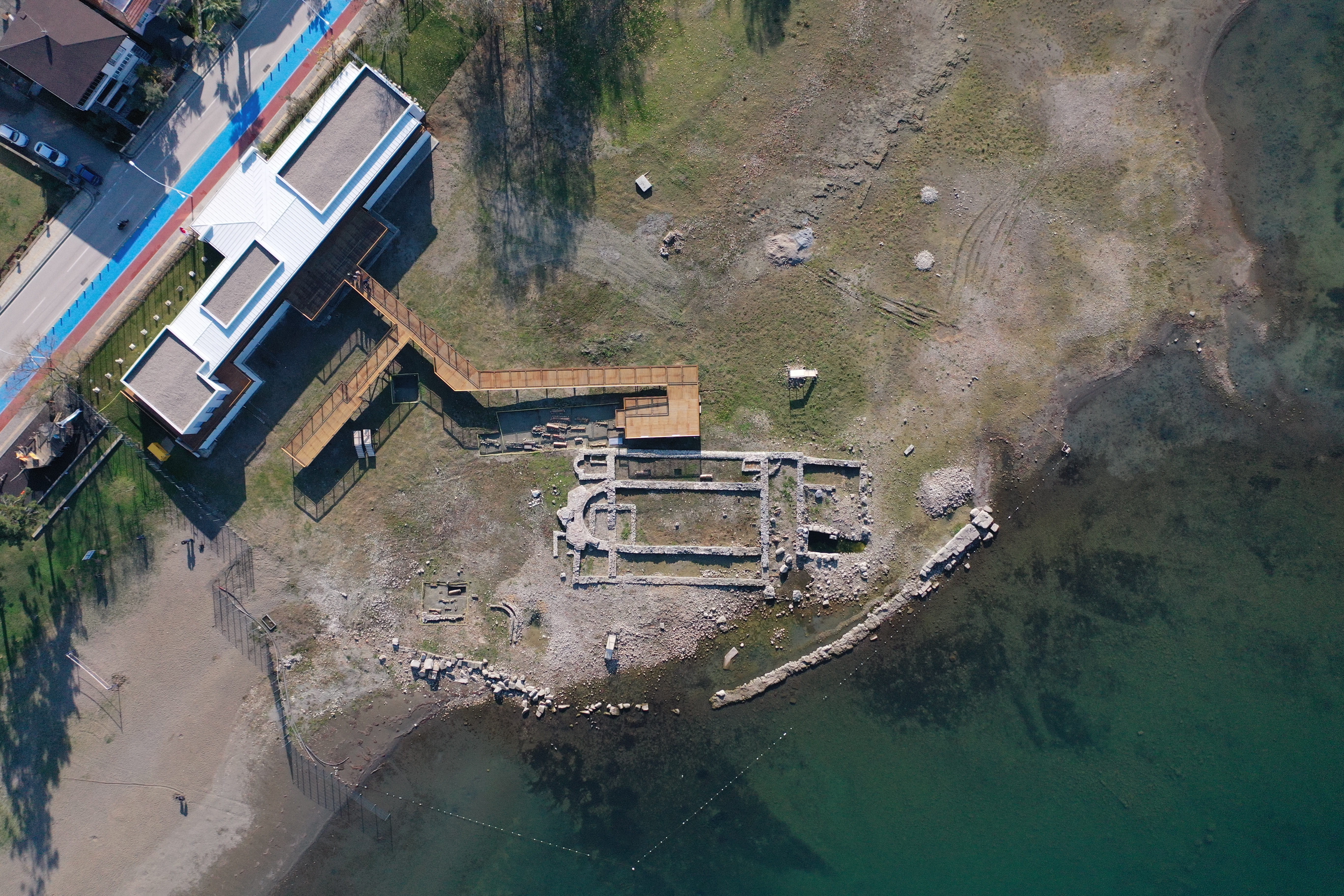 İznik'teki bazilikaya 2014'te dalış yapan akademisyen o gün yaşadıklarını anlattı