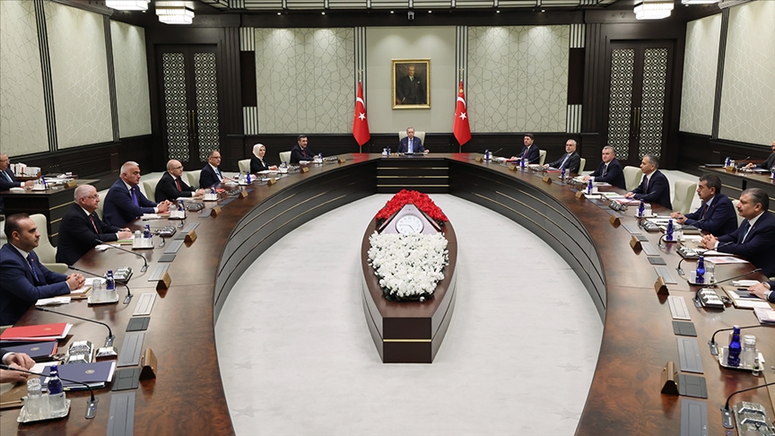 Kabinede sürpriz değişiklik: İçişleri ve Adalet Bakanları görevden ayrıldı