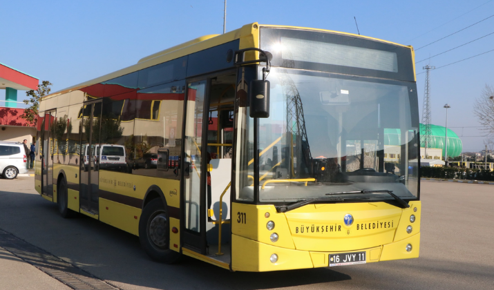 Kahraman otobüs şoförü öğrencilerin imdadına yetişti
