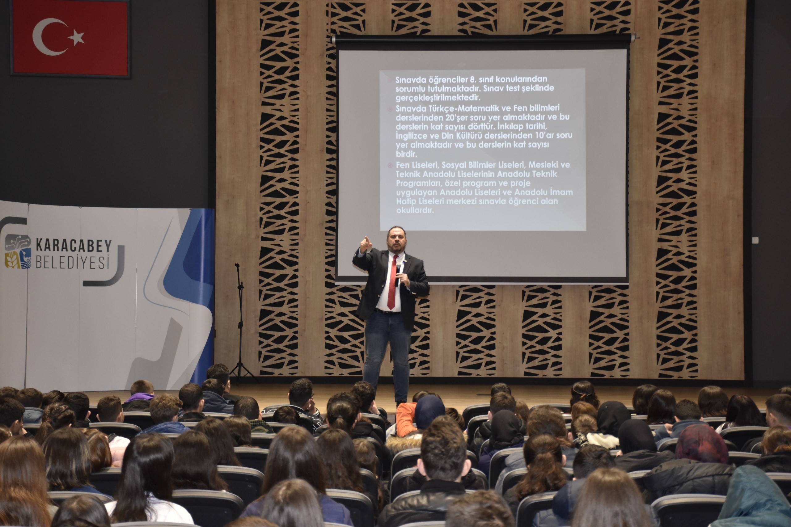Karacabey Belediyesi'nden sınav sürecindeki öğrencilere destek