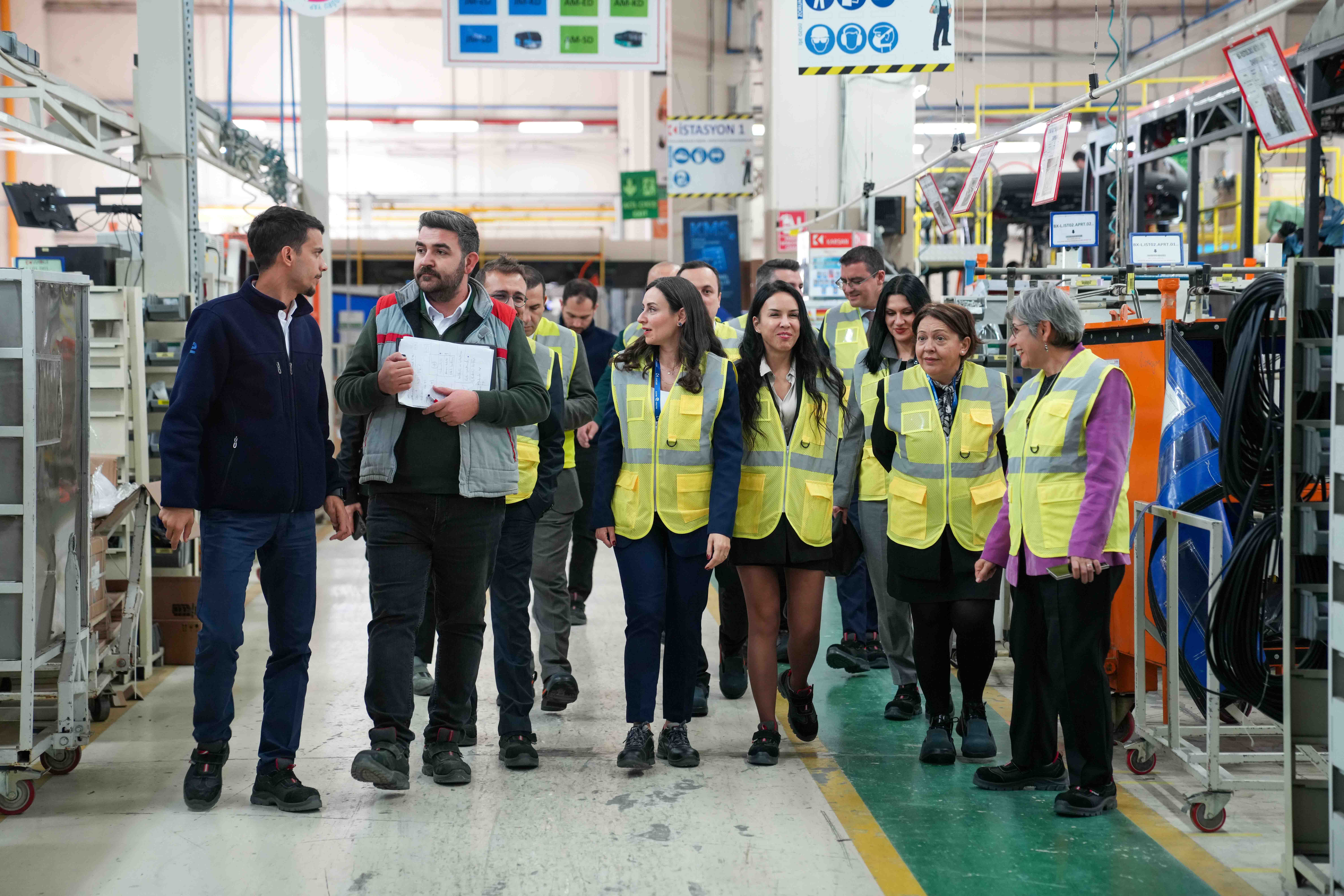 Karsan, ILO ve Borçelik işbirliğiyle meslek liselerindeki kız öğrencileri iş hayatına hazırlayacak