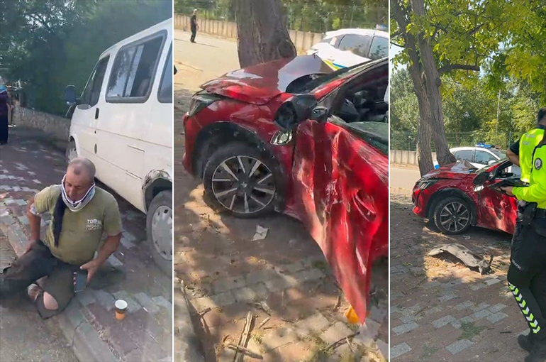 Kavşakta çarpışan araçlardan biri ağaca diğeri duvara çarptı