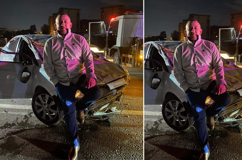 Kazadan yara almadan kurtuldum pozu