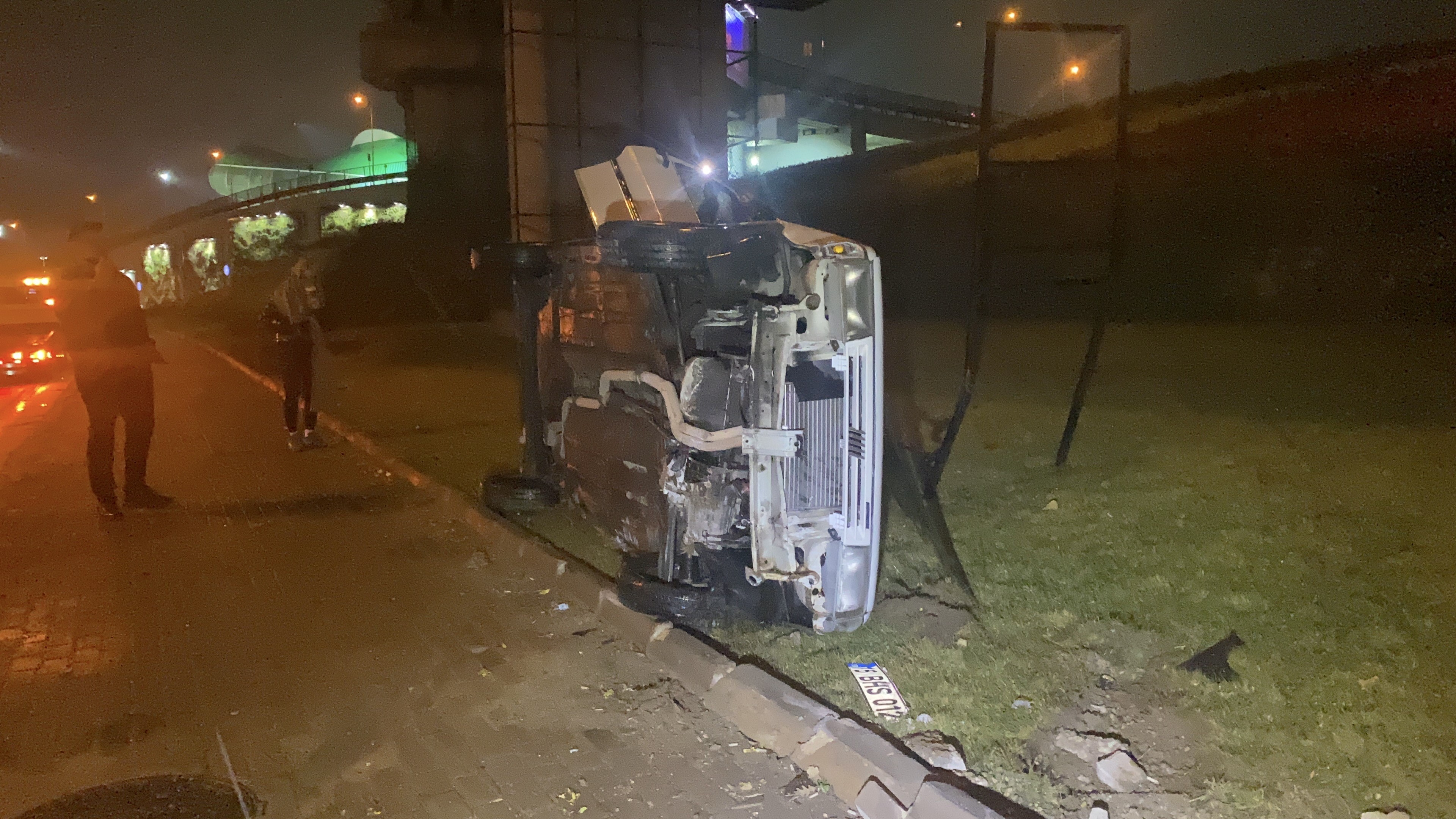 Kontrolden çıkan otomobil takla attı: Sürücü burnu bile kanamadan kurtuldu