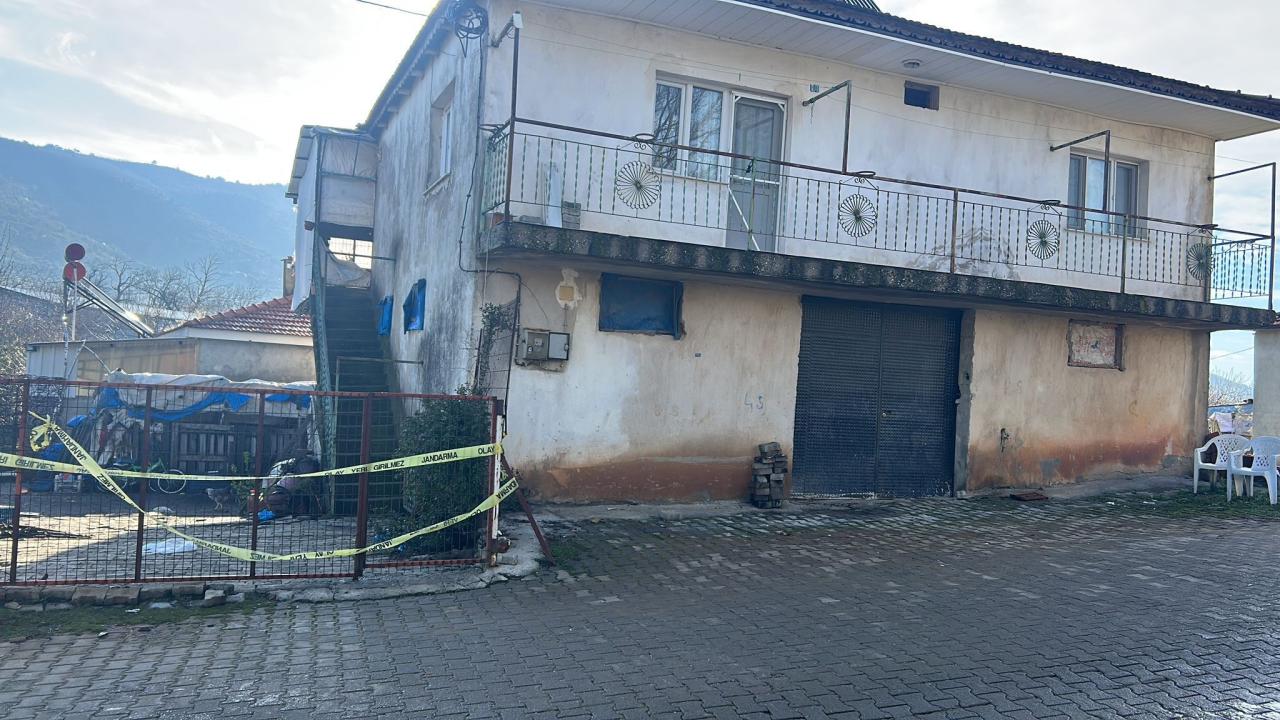 Manisa'da bir kişi karısını ve 3 yakınını öldürdü