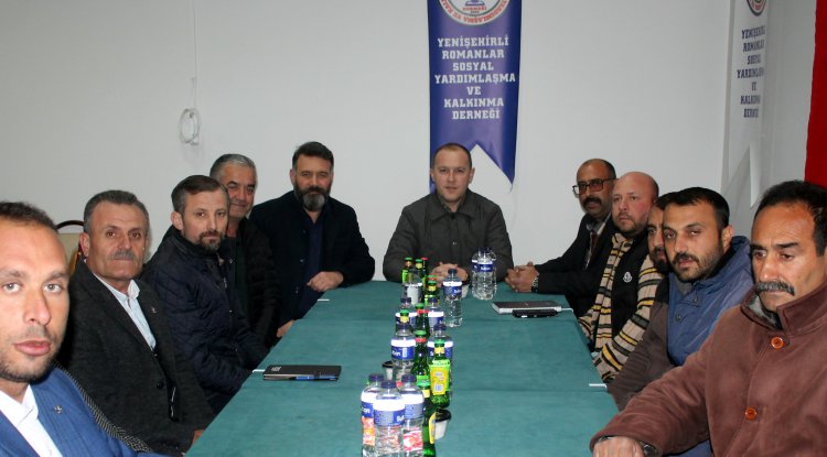 AK Parti Roman vatandaşlarla bir araya geldi