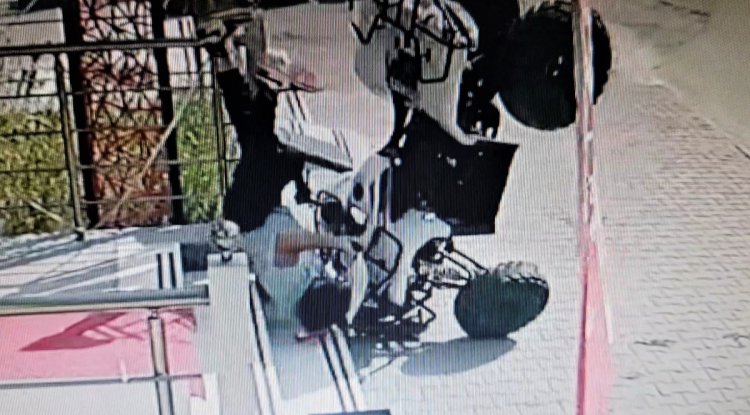 ATV aracıyla duvara çarpan sürücünün ölümden döndü