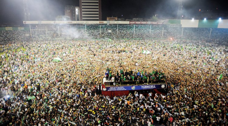 Bursaspor Kulübü 14 yıl önce bugün Süper Lig şampiyonu olmuştu