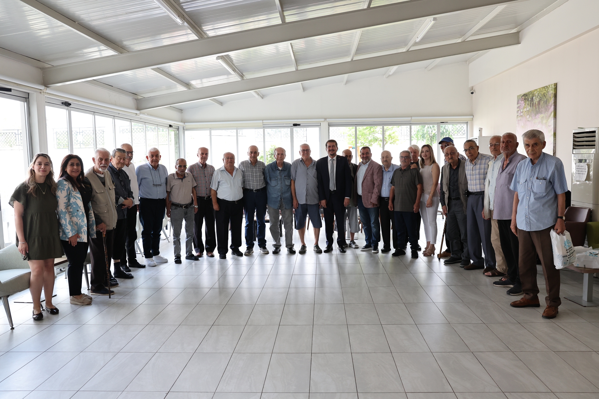 Nilüfer’de yaşlılara Babalar Günü ziyareti