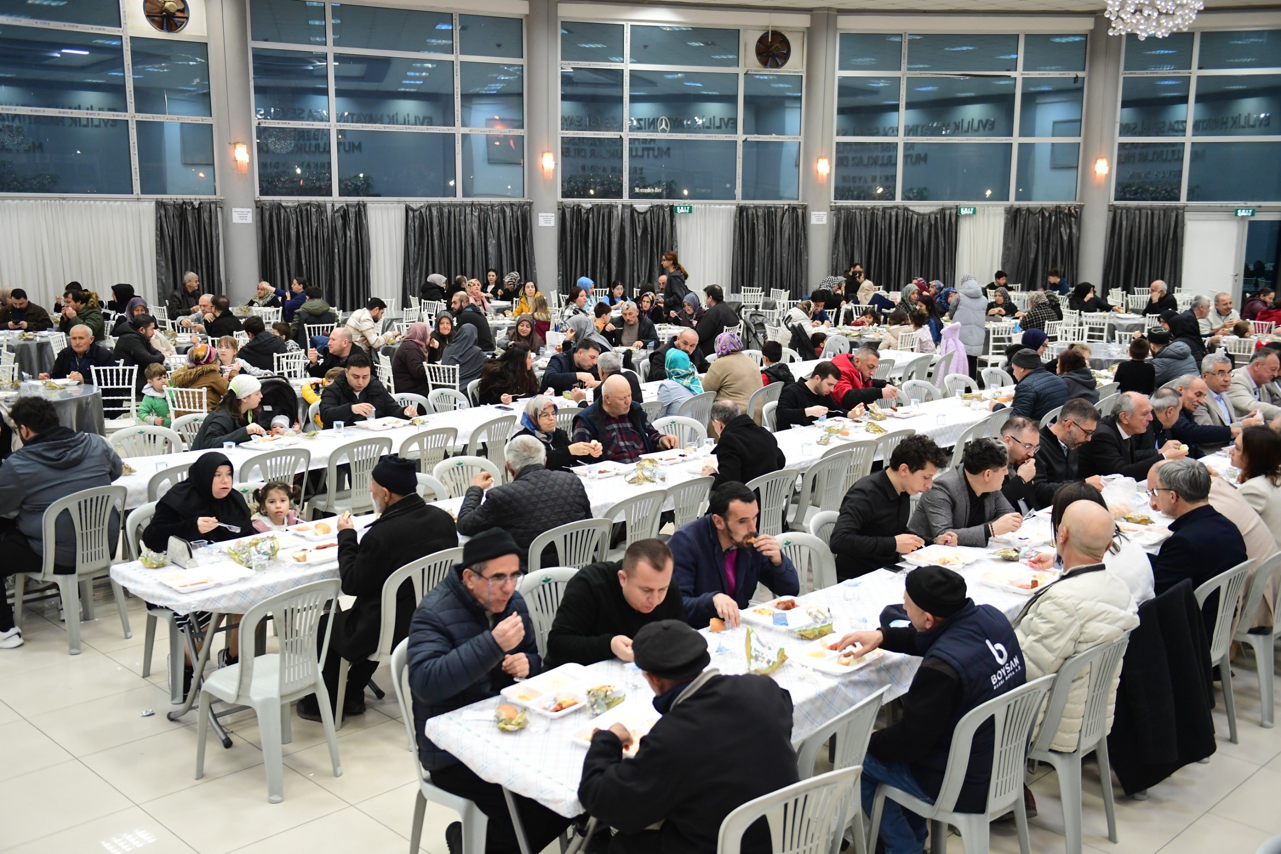 Osmangazi Belediyesi, Ramazan’ın manevi iklimini ilçenin dört yanına taşıyor