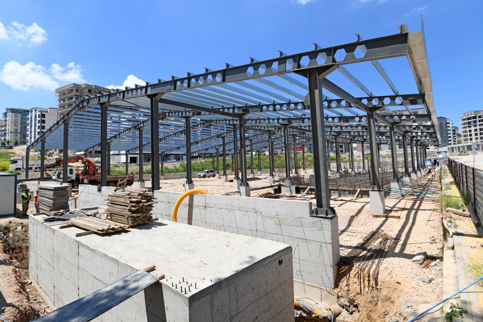 Osmangazi yeni modern pazar alanına kavuşmak için gün sayıyor