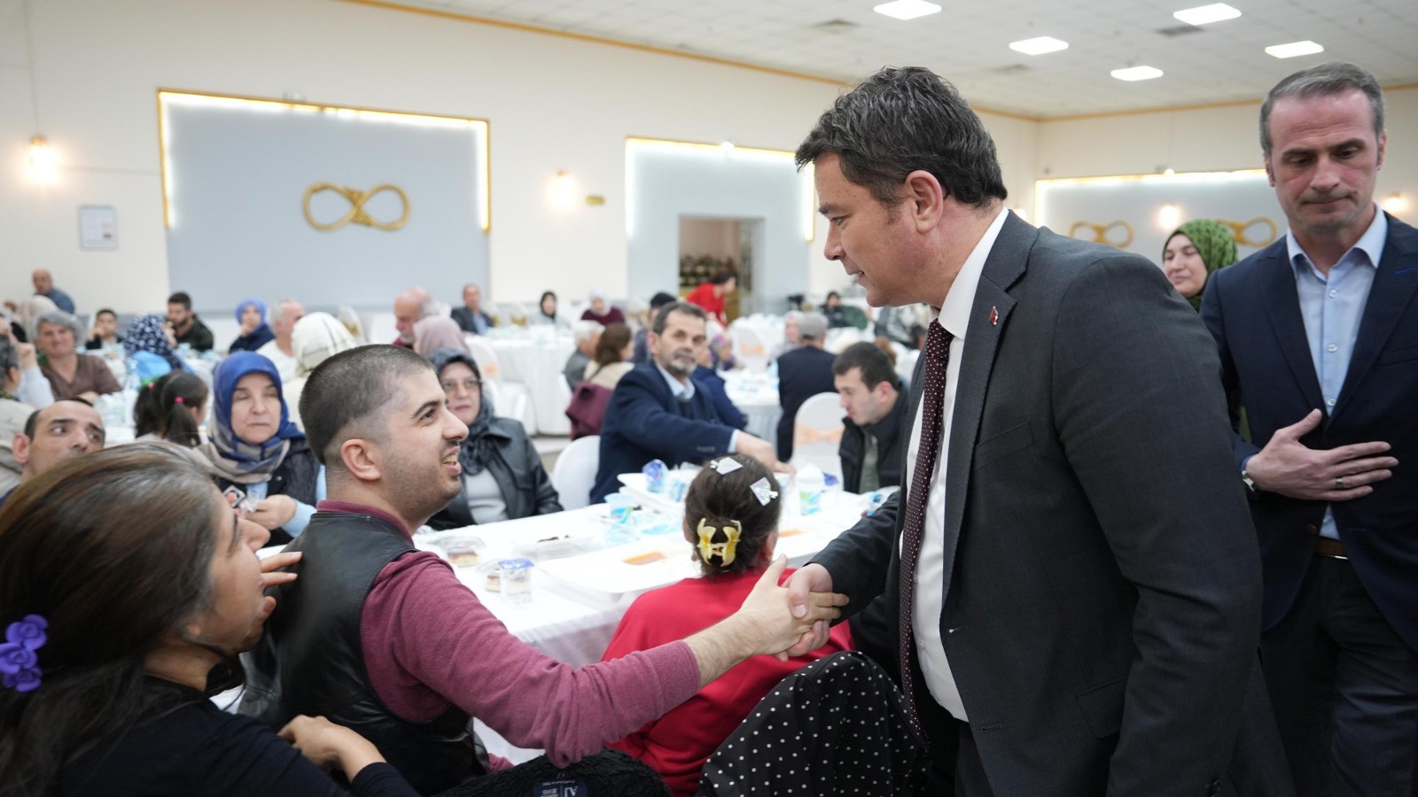 Osmangazi’de Ramazan coşkusu meydanlara taşıyor