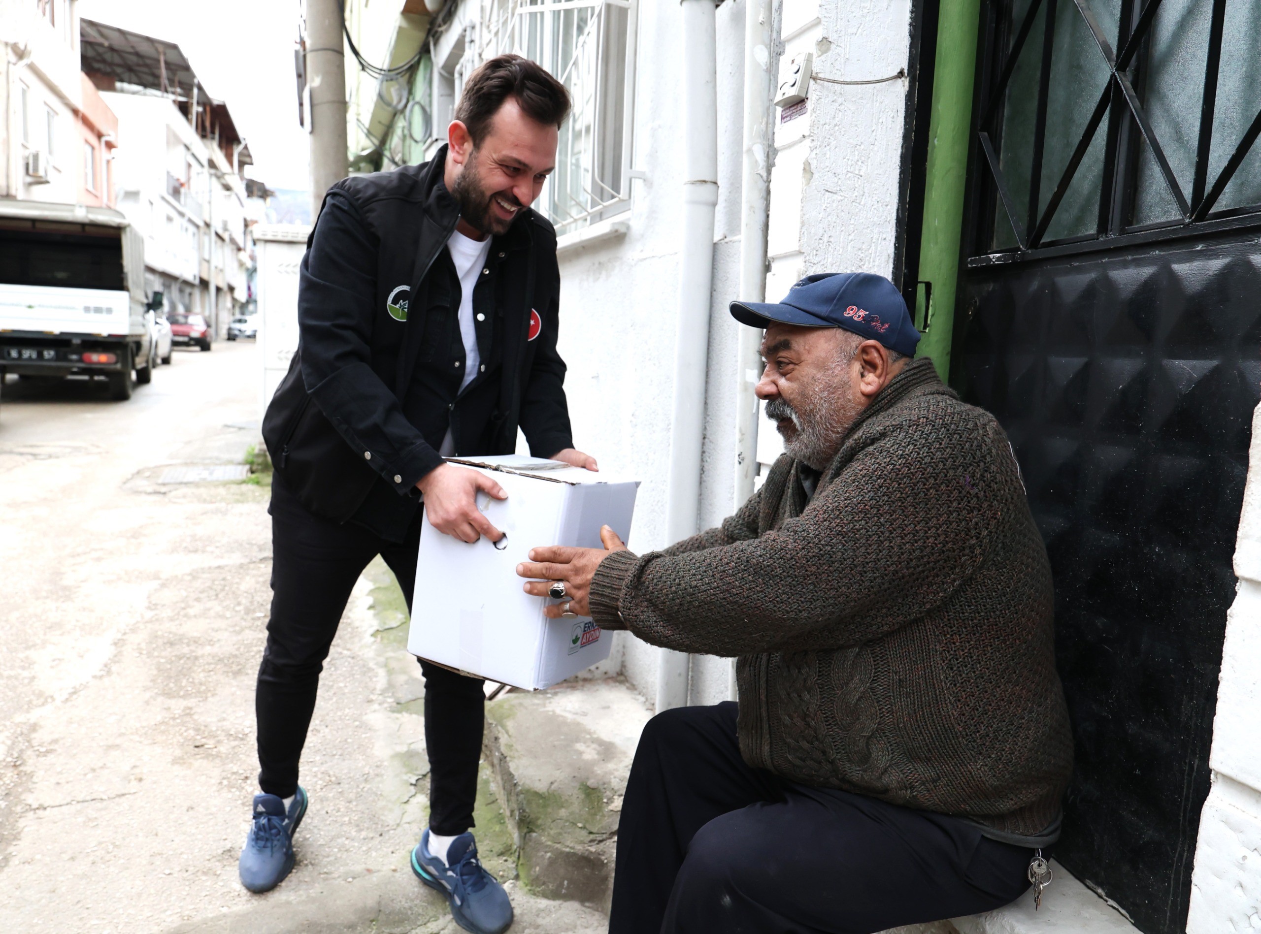 Osmangazi’de Ramazan kolisi dağıtımı devam ediyor