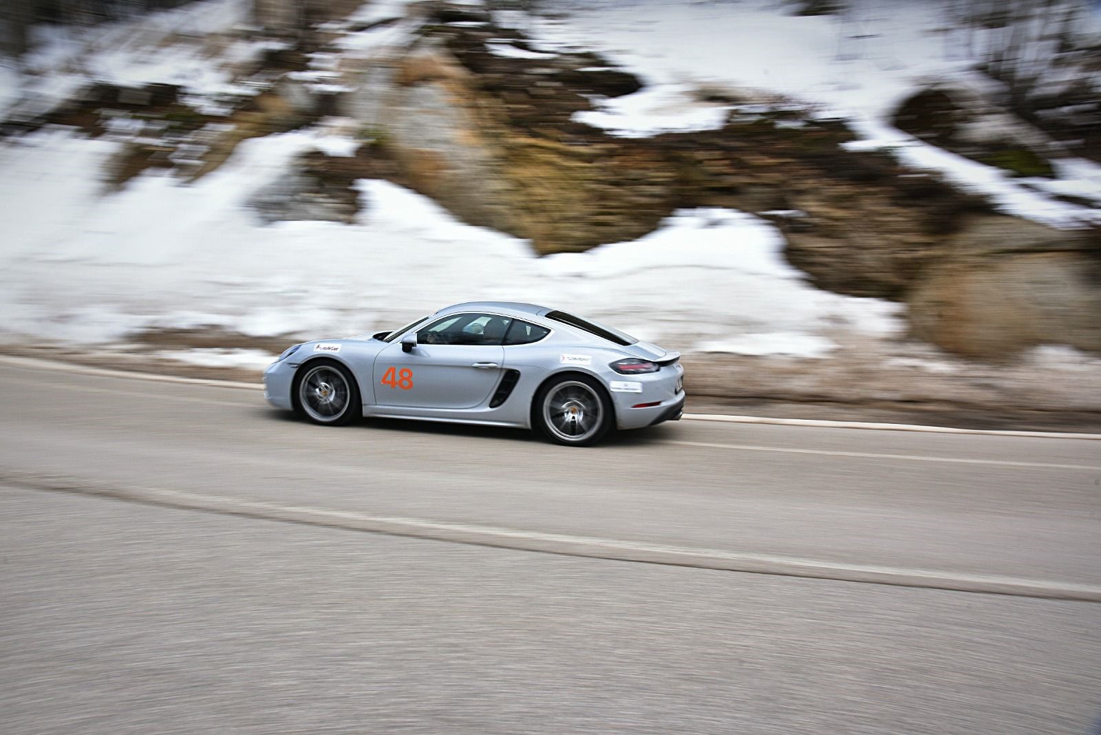 Otomobil tutkunları Uludağ'da buluştu