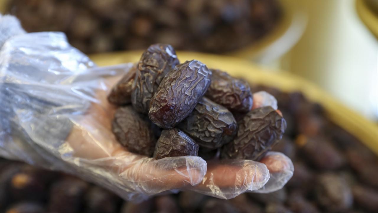 Ramazanın yıldızı hurma için 5 yılda yaklaşık 279 bin ton ithalat