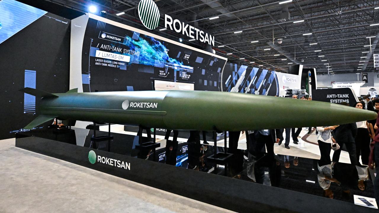 ROKETSAN savunma sistemlerini Katar'da vitrine çıkardı