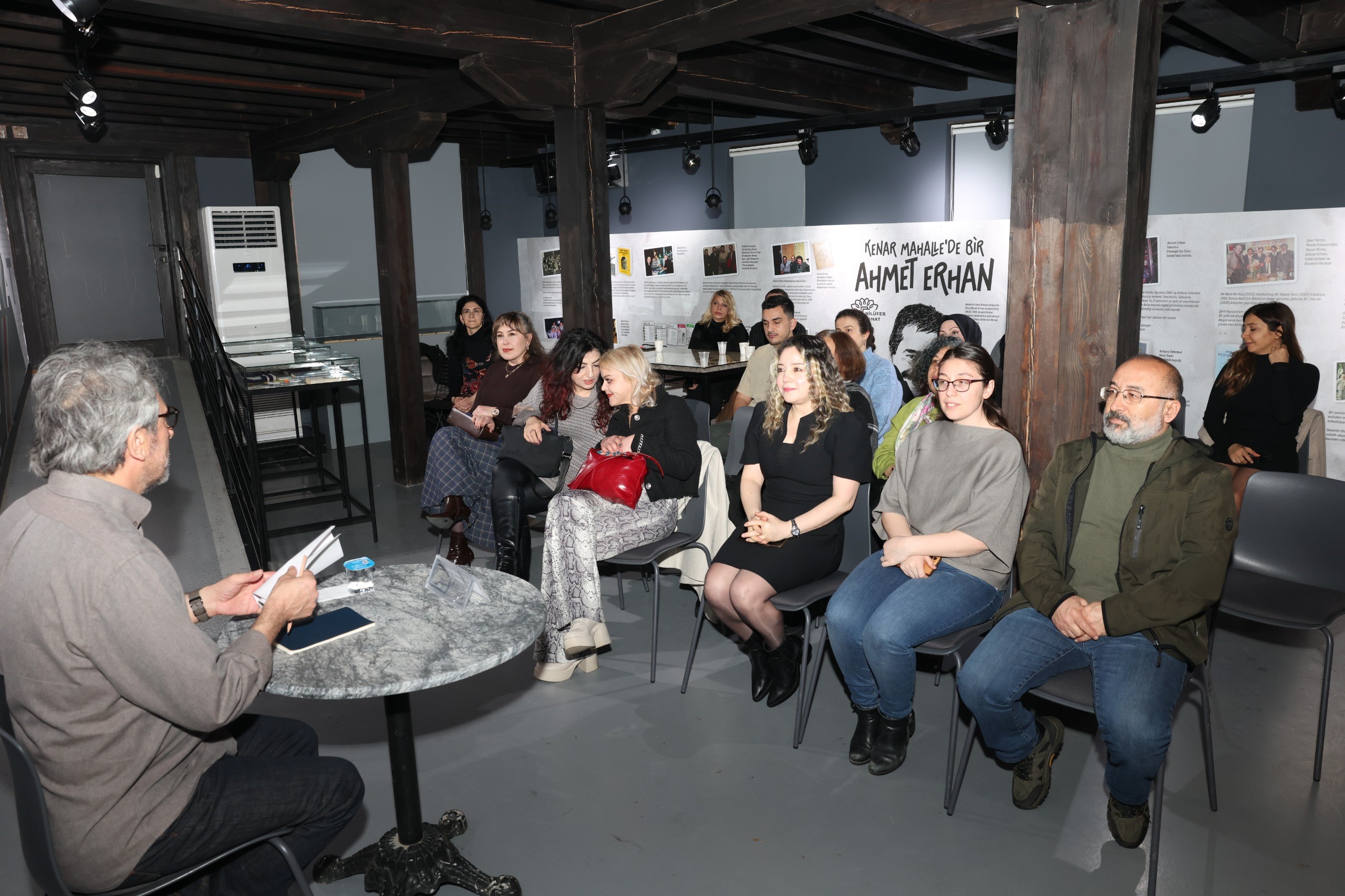 Şair Ahmet Erhan, doğum gününde Nilüfer’de özel bir sergiyle anıldı