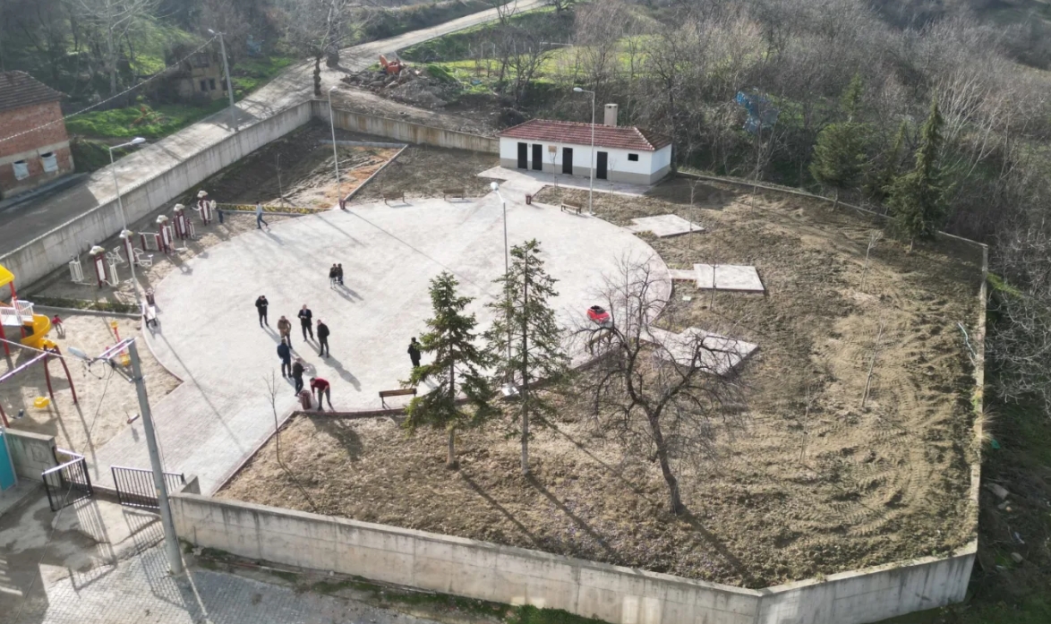 Sarıpınar Mahallesine Yeni Meydan