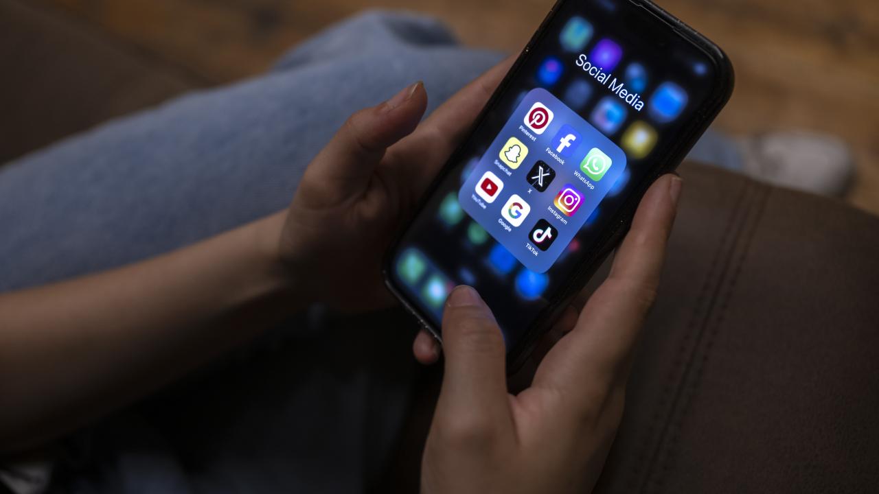 Sosyal medya devlerine bağımlılık davası: Instagram ve YouTube hakim karşısında