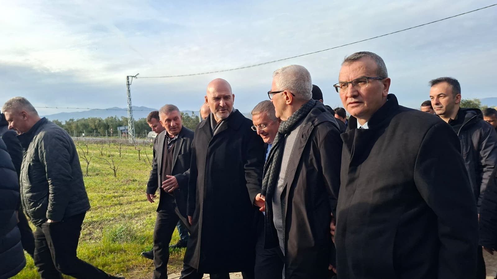 Süleyman Soylu, başdanışmanı Harun Akın'ın ağabeyinin cenazesine katıldı