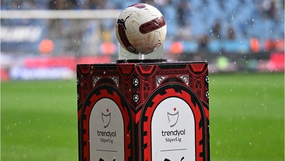 Süper Lig’e veda edecek son takım yarın belli olacak