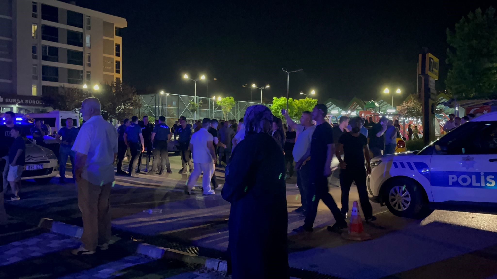 Tartışmaya Aileler Karıştı, Ortalık Savaş Alanına Döndü: 3 yaralı!