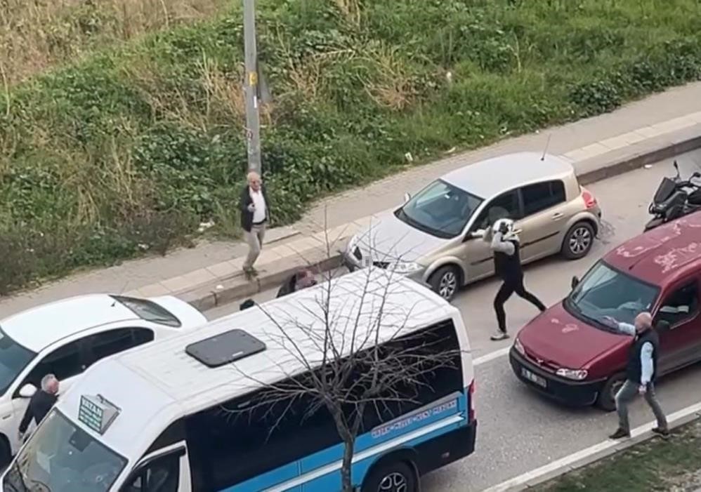 Trafikte coplu kavganın failleri yakalandı: 180 bin lira ceza kesildi