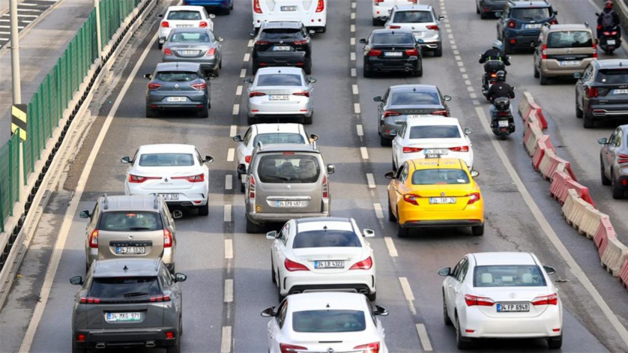 Trafikteki araç sayısı 117 bin 570 arttı