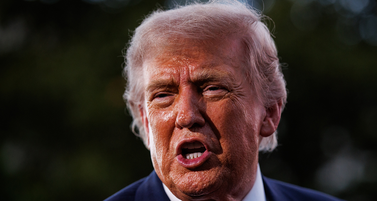 Trump: "Petrol yüklü gemiler Hürmüz Boğazı'ndan geçmeye başladı