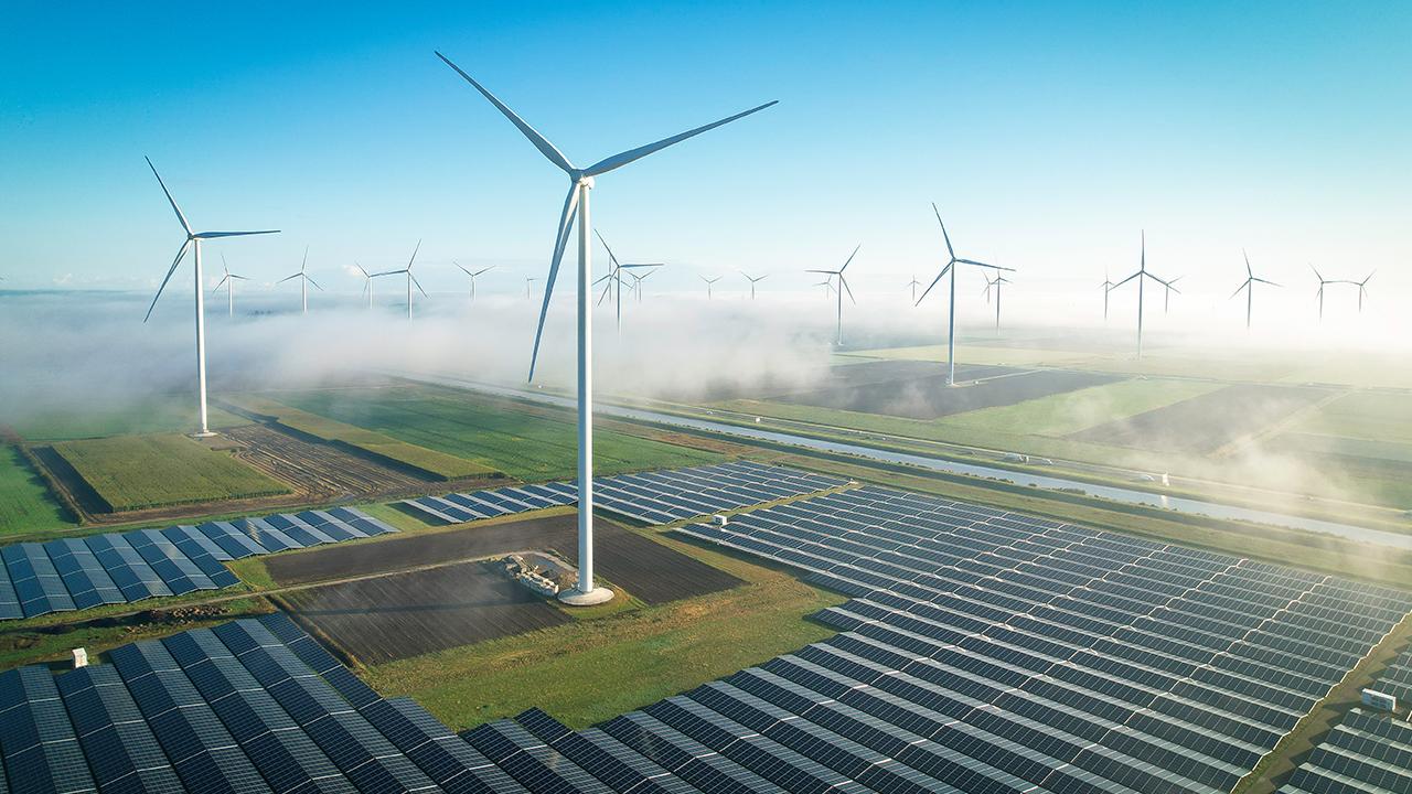 Türkiye yenilenebilir enerjide bölgesel lider oldu