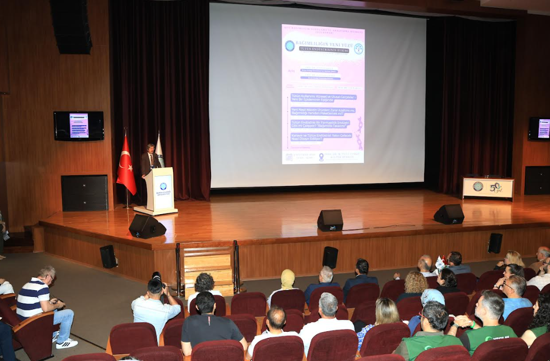 Tütün endüstrisinin evrimi ve tehlikeleri masaya yatırıldı