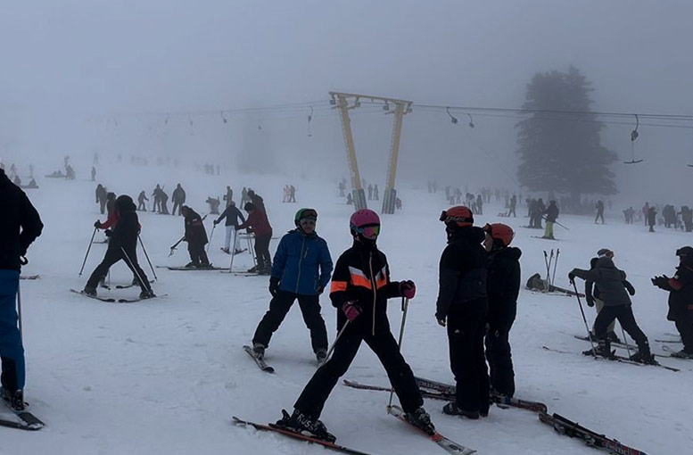 Uludağ’a büyük ilgi, pistler hınca hınç doldu