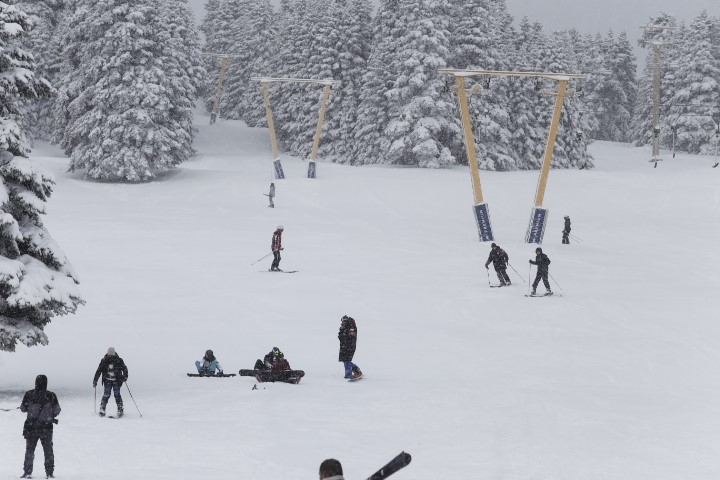 Uludağ'da kar kalınlığı 95 santimetreye ulaştı