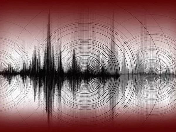 Van'da 5,2 büyüklüğünde deprem oldu