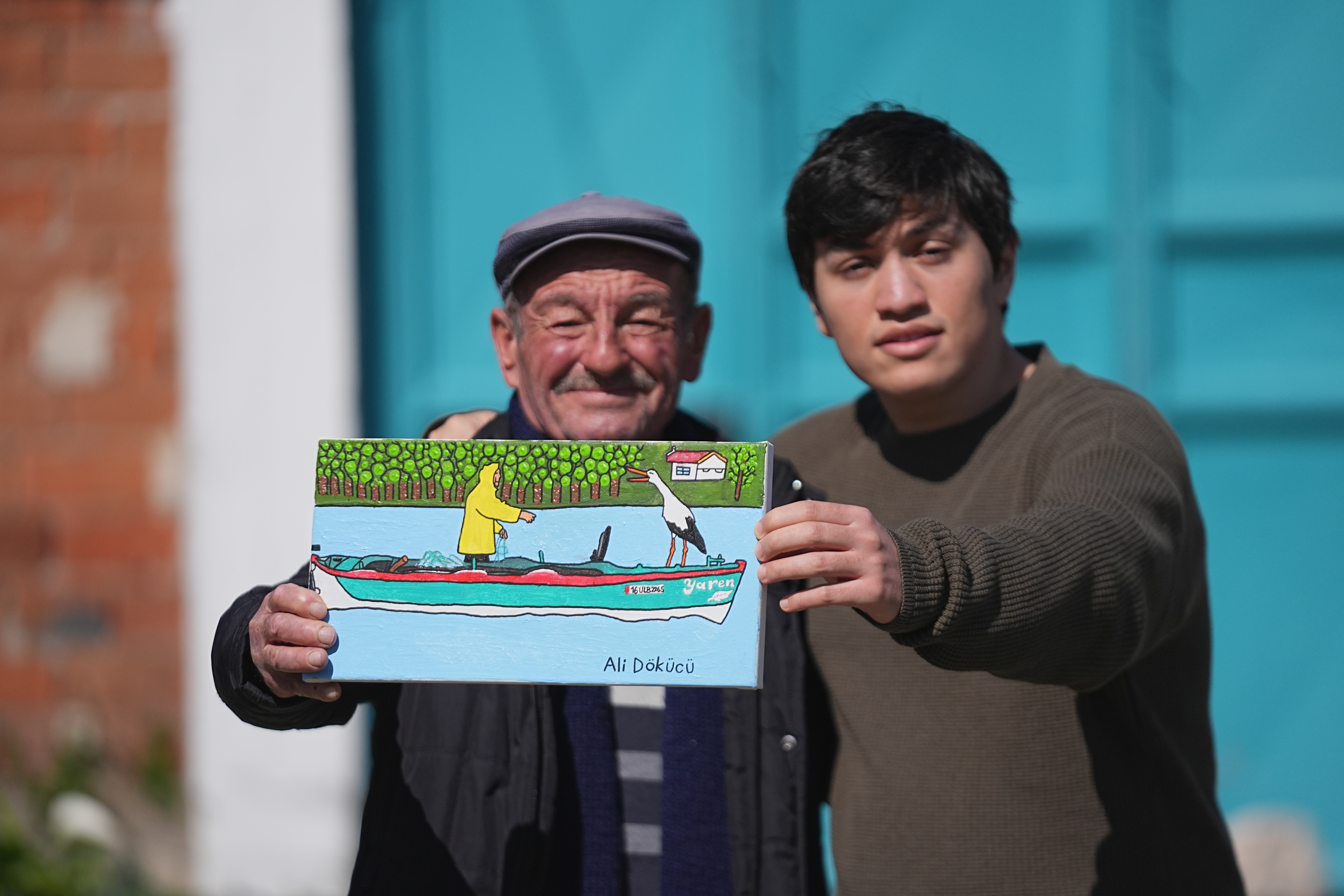 Yaren leylekle balıkçı "Adem amca"nın dostluğu otizmli gencin tuvaline yansıdı