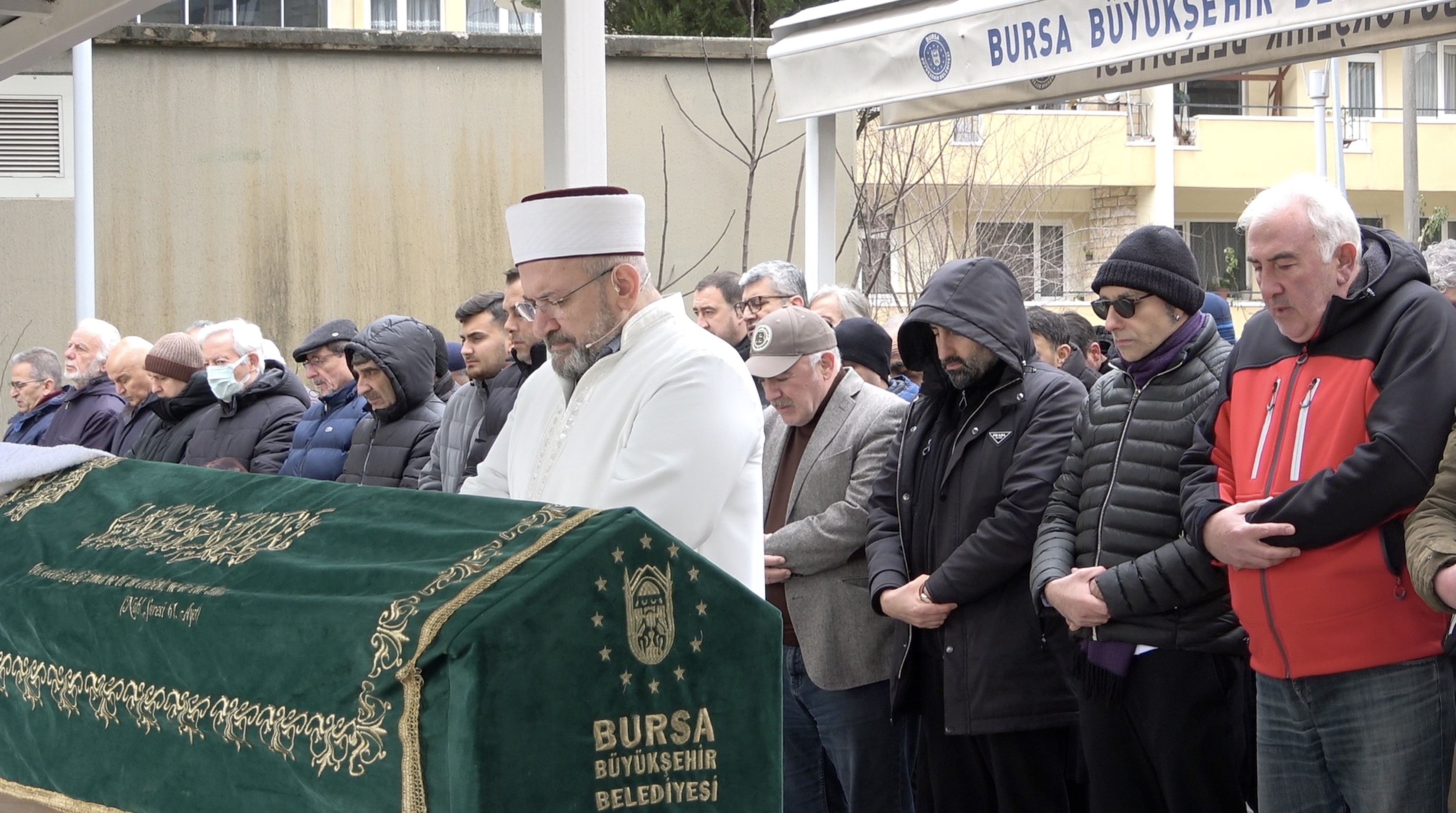 Yazar Ahmet Turan Alkan Bursa'da toprağa verildi