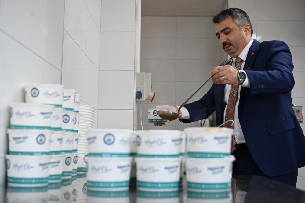 Yıldırım'da, gönüller de sofralar da bir