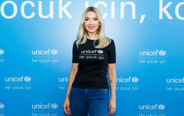 Yoğun eleştiriler sonrası Hadise UNICEF ile yollarını ayırdı