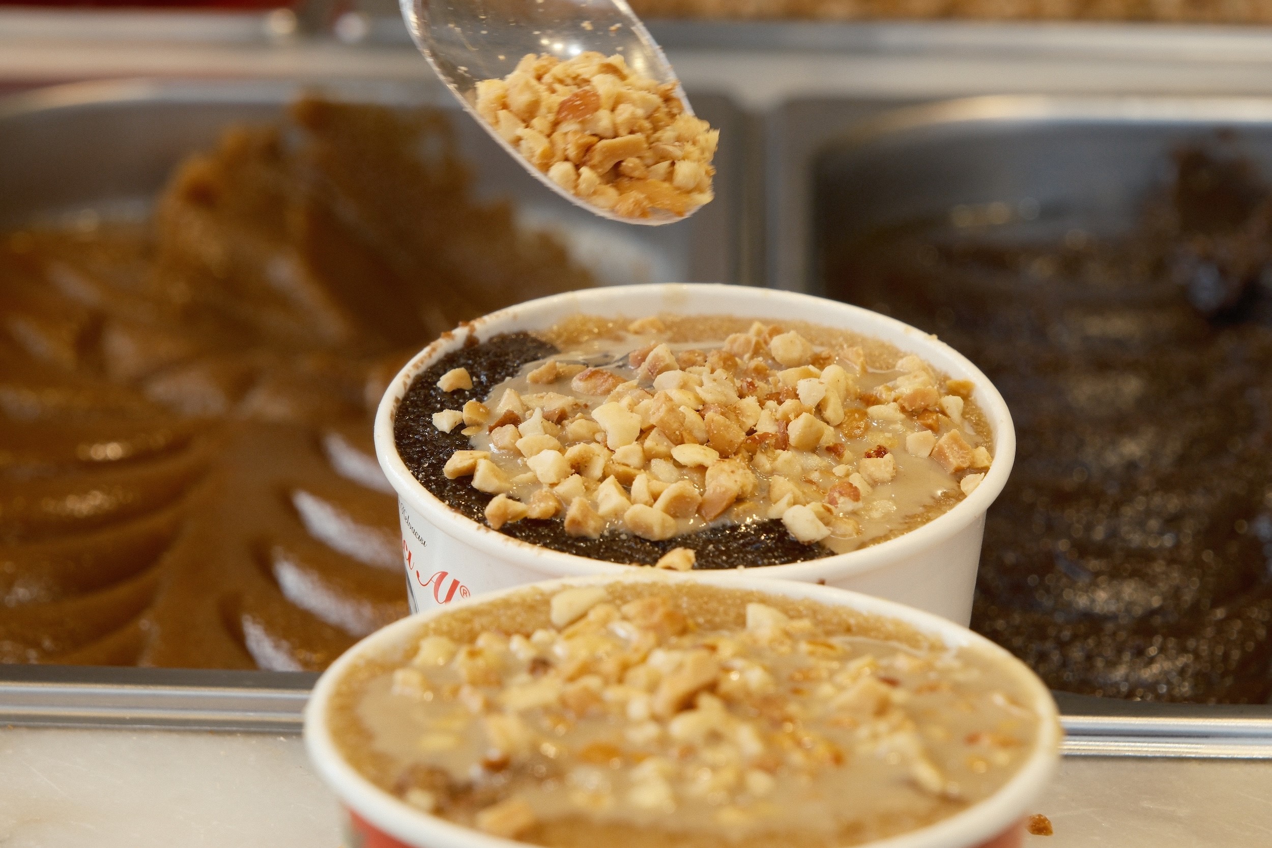 Yüzlerce yıllık tatlıyı dondurmayla buluşturdu; şimdi dünyaya satıyor