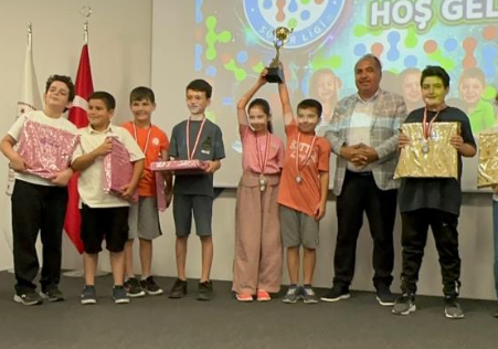 Zeka Oyunları şampiyonu Mümin Gençoğlu 1 İlkokulu oldu